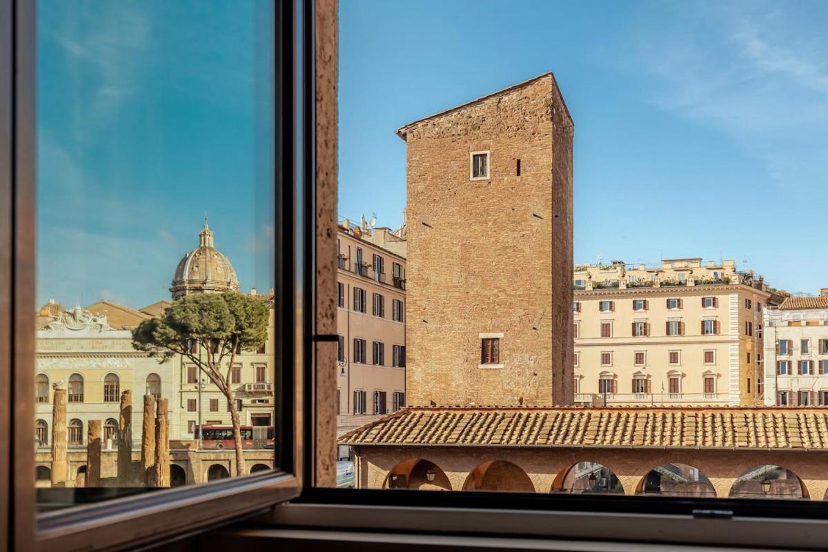 Casa Argentina, A Burghesius Roma